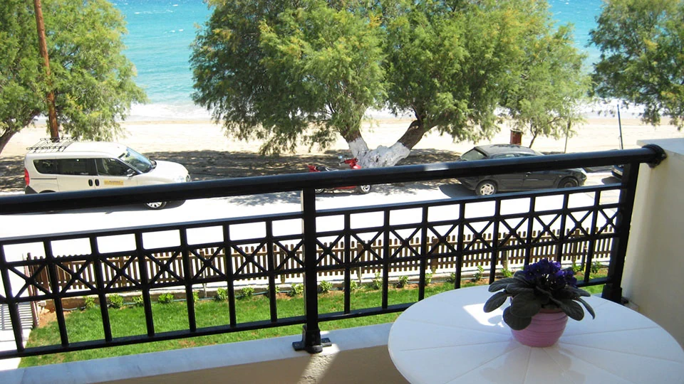 Balcony with sea view 2